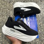 Sports Shoes
